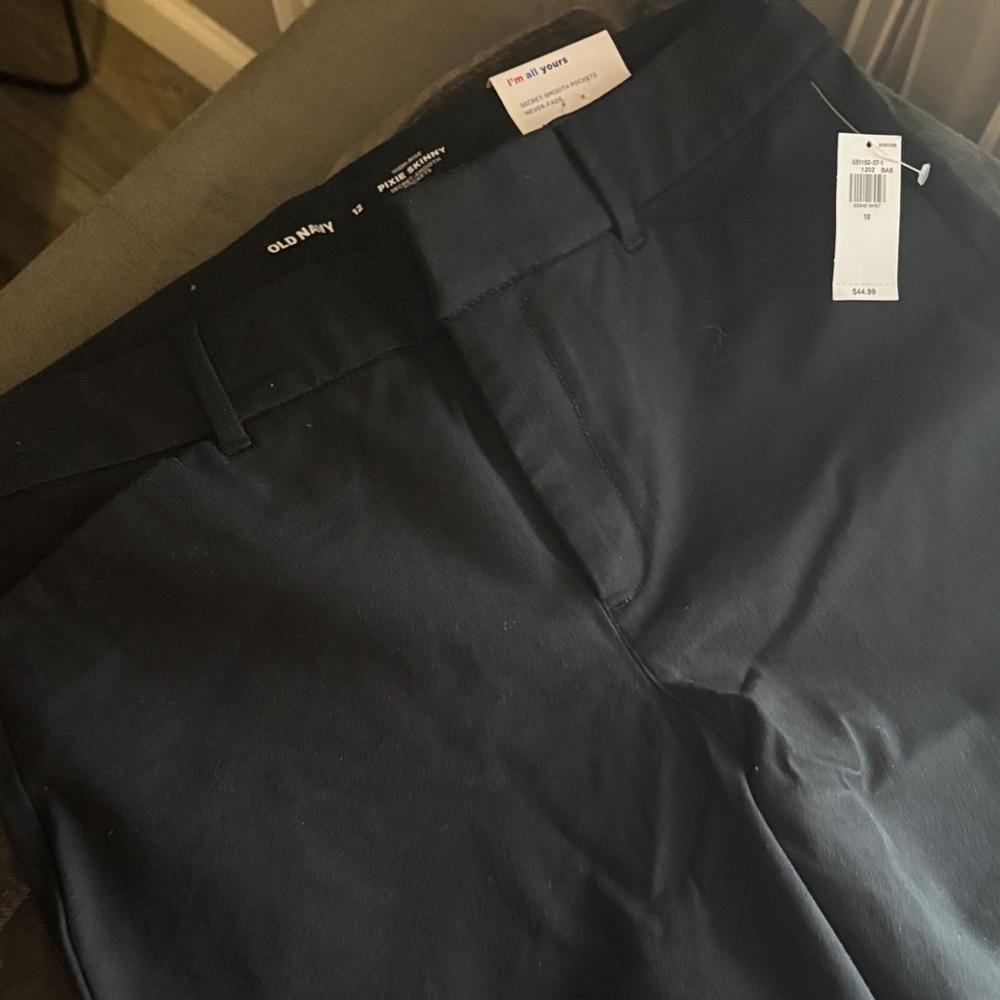 Old Navy Women black Pixie pant (full length , skinny)